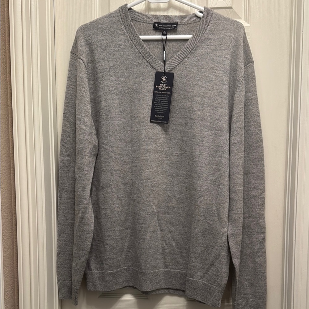 Hart Schaffner Marx Gray V-Neck Sweater  Extra Fine Merino Wool
